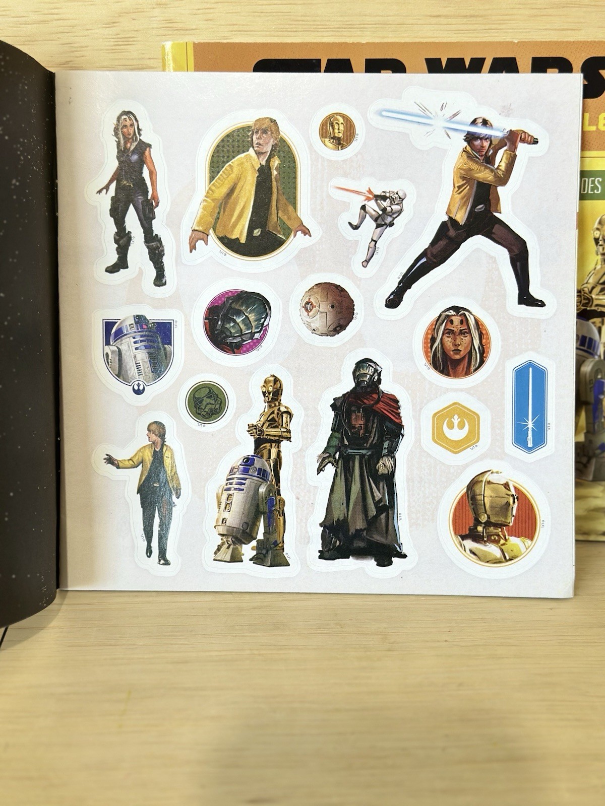 2-Star Wars Luke & the Lost Jedi Temple – & 1 Star War Rebels Includes Stickers