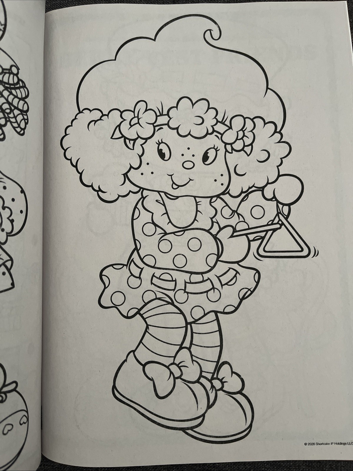 🍓THE WORLD of STRAWBERRY SHORTCAKE BERRY CUTE Coloring & Activity Book🍓