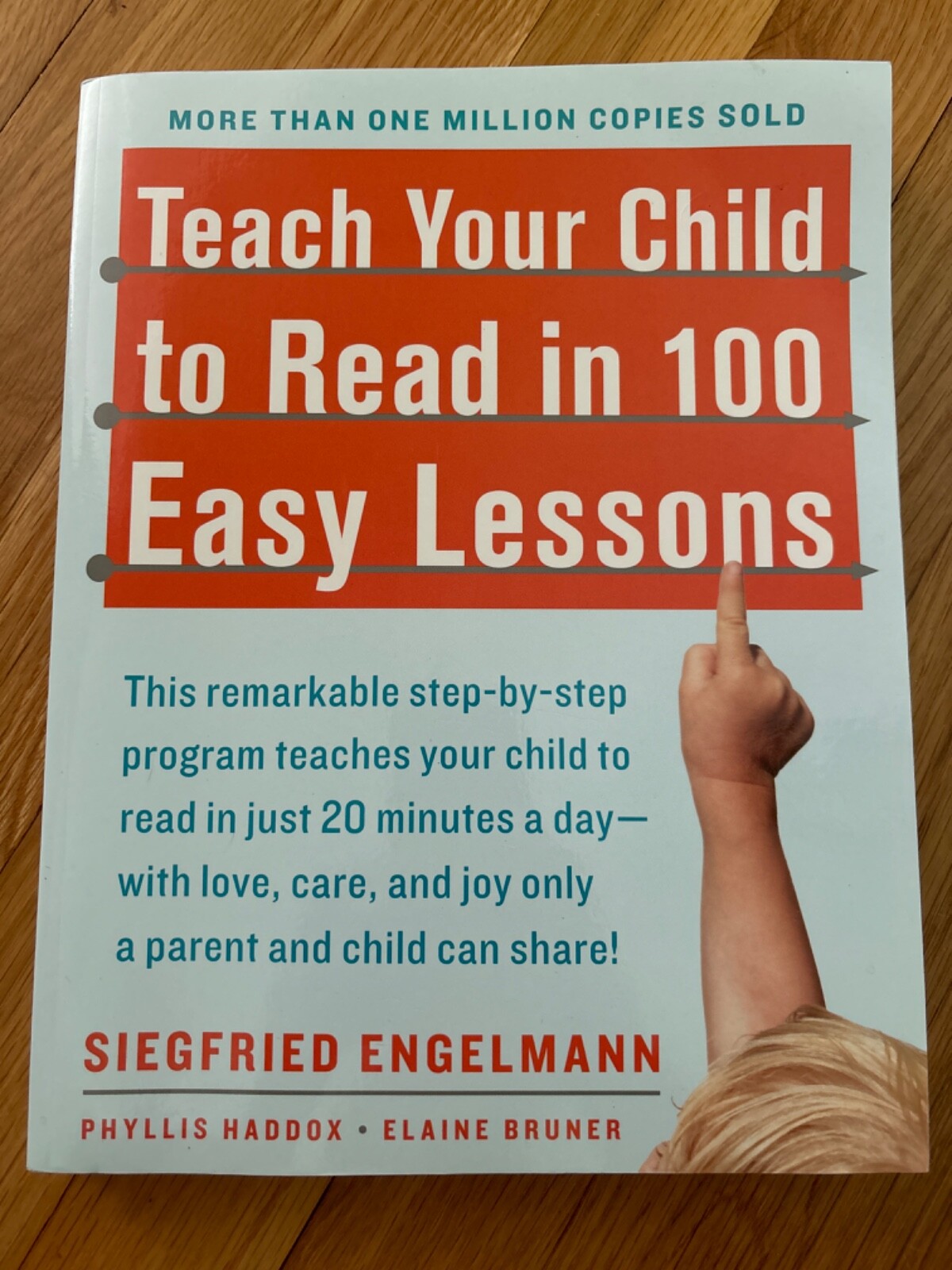 Teach Your Child to Read in 100 Easy Lessons: Revised and Updated Second Edi…